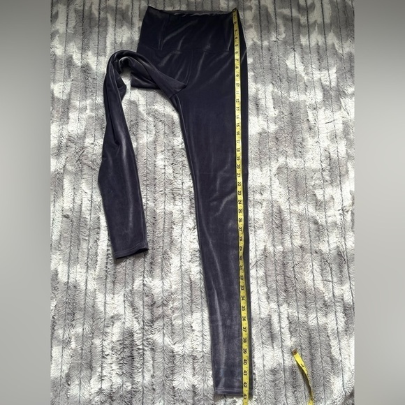 Wilfred Free Aritzia Daria Velvet legging Size Small - Picture 7 of 10